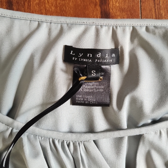 Lyndia Gray Scoop Neck Ruched Keyhole Dress - Picture 3 of 7